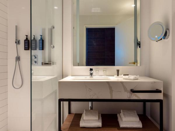 Sheraton Nice Airport : photo 5 de la chambre chambre lit king-size deluxe