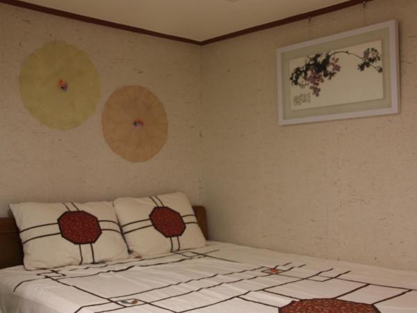 Lydia Craft Guesthouse : photo 7 de la chambre chambre familiale