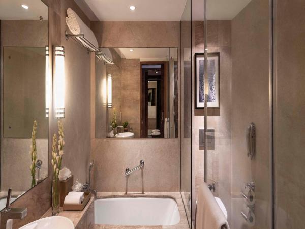 Taj Coromandel : photo 3 de la chambre luxury room pool view