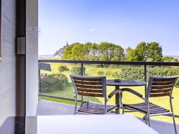 Le Relais Saint Michel : photo 2 de la chambre chambre double suprieure - vue sur mont-saint-michel