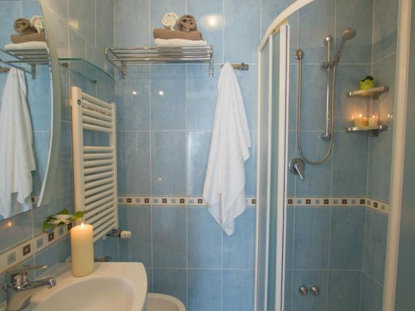 Hotel Nord Est : photo 6 de la chambre suite junior (4 adultes)