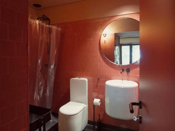 Oporto CoLiving Circunvalação 13228 : photo 3 de la chambre chambre double avec salle de bains privative