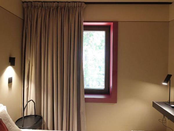 Oporto CoLiving Circunvalação 13228 : photo 4 de la chambre chambre double avec salle de bains privative