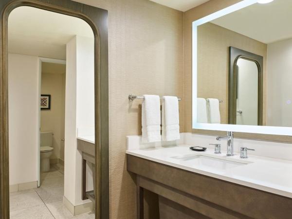 Sheraton Tucson Hotel & Suites : photo 3 de la chambre club level, 1 bedroom suite, 2 double, sofa bed