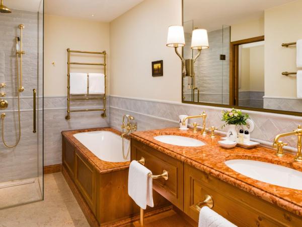 Hotel Goldener Hirsch, A Luxury Collection Hotel, Salzburg : photo 8 de la chambre suite junior avec 1 lit king-size 