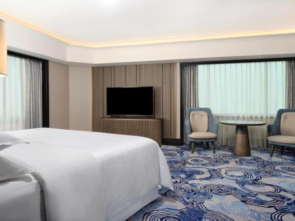 Sheraton Surabaya Hotel & Towers : photo 4 de la chambre suite junior