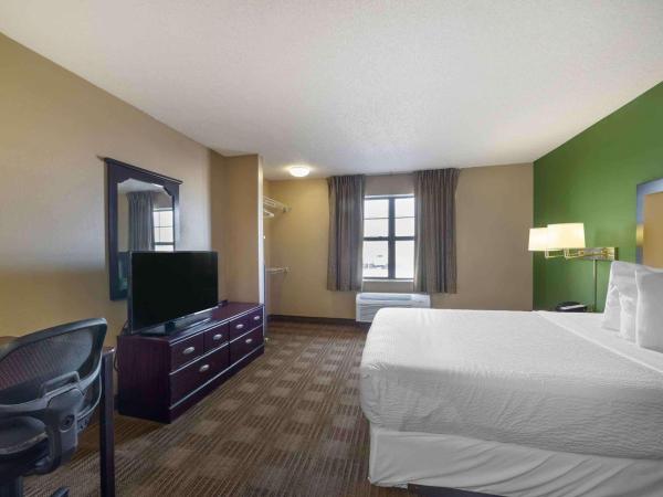 Extended Stay America Suites - Oklahoma City - Airport : photo 3 de la chambre studio lit queen-size - non-fumeurs