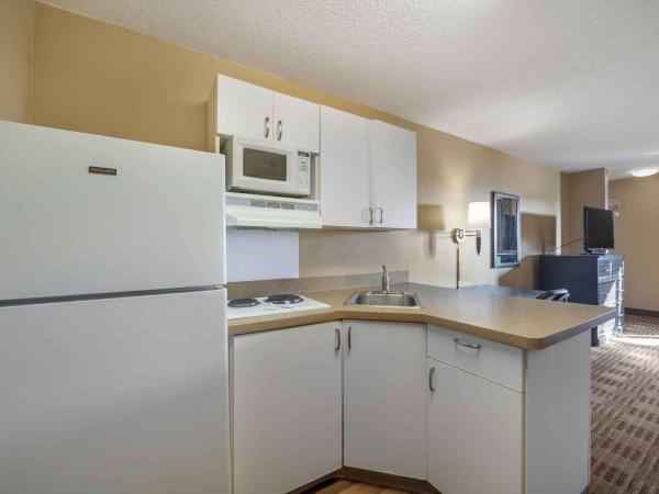 Extended Stay America Suites - Oklahoma City - Airport : photo 5 de la chambre studio lit king-size - non-fumeurs