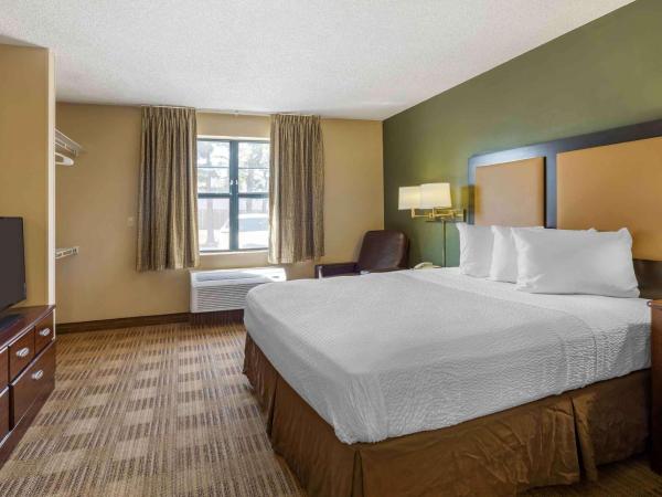 Extended Stay America Suites - Oklahoma City - NW Expressway : photo 1 de la chambre studio lit queen-size - non-fumeurs