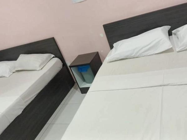 Hotel Checkedinn : photo 10 de la chambre suite familiale