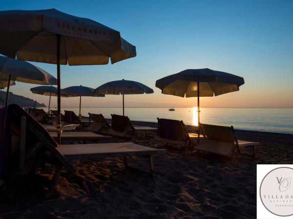 Taormina Villa Oasis Residence : photo 10 de la chambre suite penthouse deluxe avec jacuzzi extérieur
