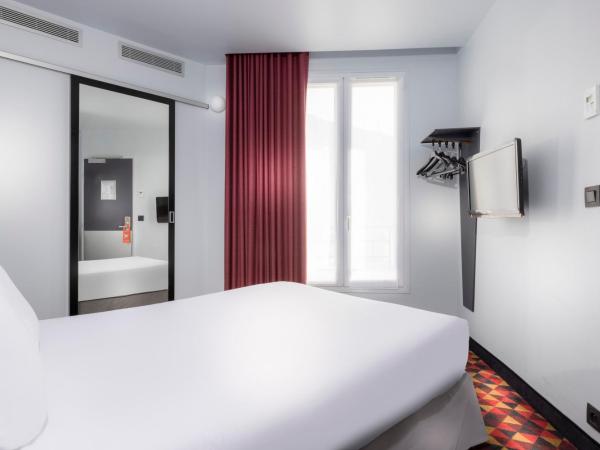 Libertel Canal Saint Martin : photo 2 de la chambre chambre double confort - cour