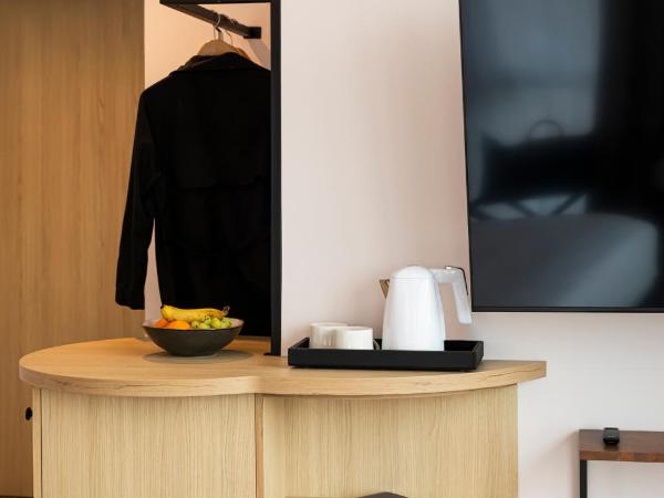 Mercure Dunkerque Centre Gare : photo 3 de la chambre chambre classique avec 1 lit double et 1 canapé-lit