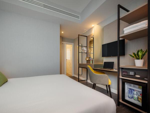 IH Hotels Milano Centrale : photo 4 de la chambre chambre double standard