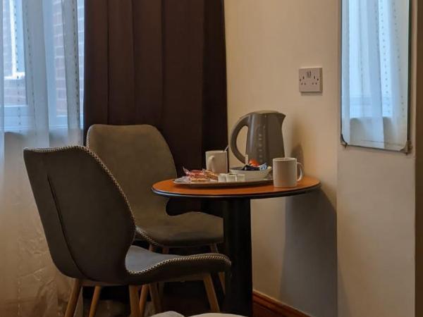 Old Palace Guest House : photo 3 de la chambre chambre familiale avec baignoire