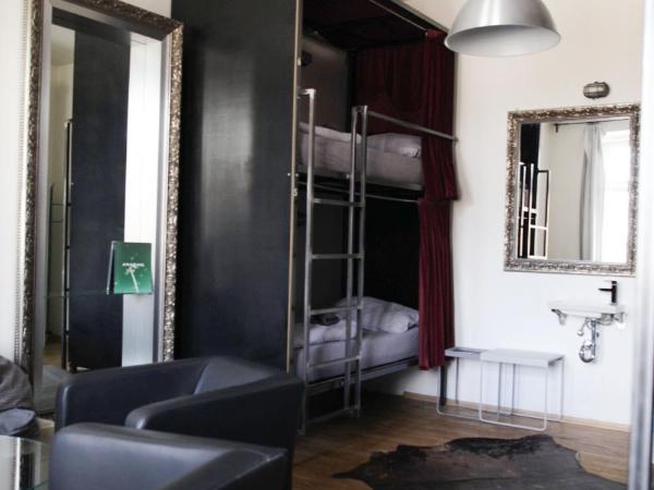 Wake Up Wellness Hostel : photo 7 de la chambre lit dans dortoir 6 lits