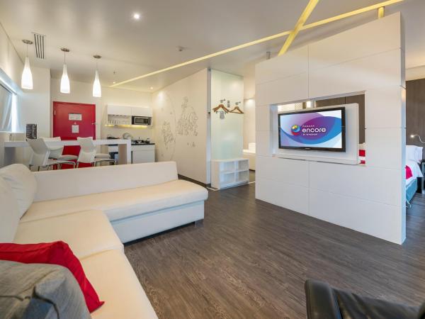 Ramada Encore by Wyndham Guadalajara Sur : photo 6 de la chambre suite lit king-size