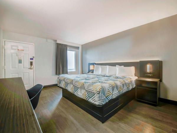 Motel 6 Atlanta, Ga - Midtown : photo 1 de la chambre chambre lit king-size deluxe - non-fumeurs