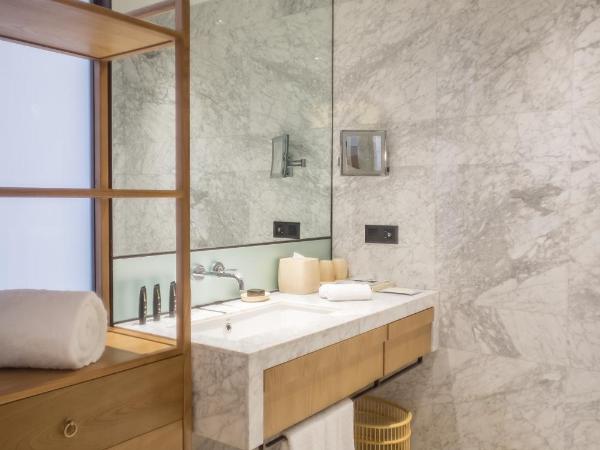 The Sifang Hotel Nanjing, Autograph Collection : photo 2 de la chambre chambre lits jumeaux - vue sur lac