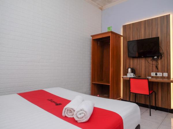 RedDoorz At Pondok Eyang Obi Sleman : photo 5 de la chambre chambre double deluxe
