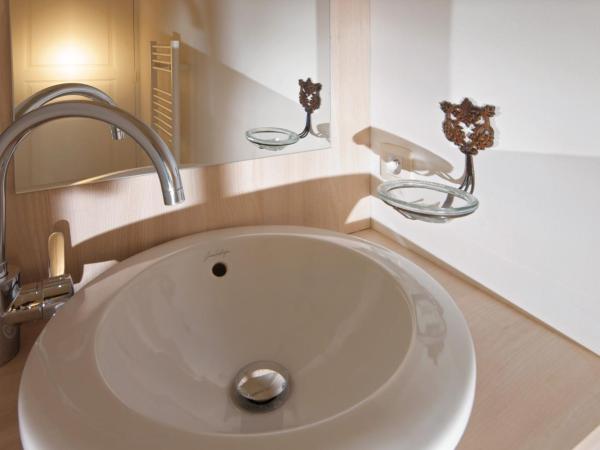 Lagrange Vacances L'Oustau de Sorgue : photo 1 de la chambre appartement 1 chambre avec cabine (6 adultes)