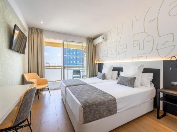 Climia Benidorm Plaza : photo 3 de la chambre chambre double ou lits jumeaux supérieure - vue sur mer