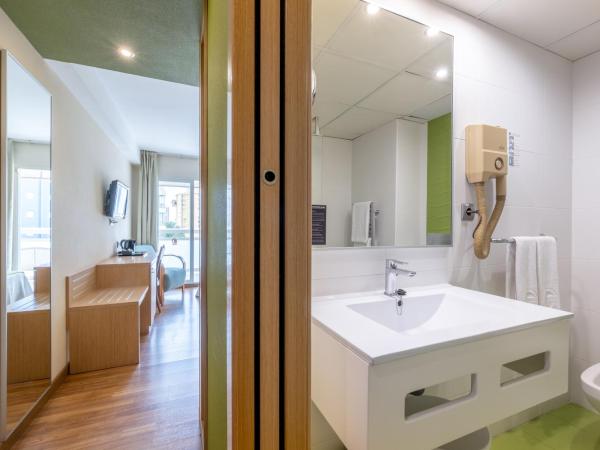 Climia Benidorm Plaza : photo 9 de la chambre chambre double ou lits jumeaux premium