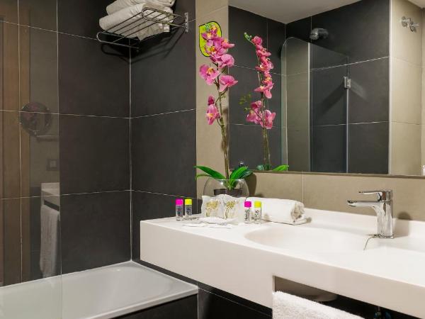 Flash Hotel Benidorm - Recommended Adults Only 4 Sup : photo 3 de la chambre chambre lits jumeaux - vue partielle sur mer