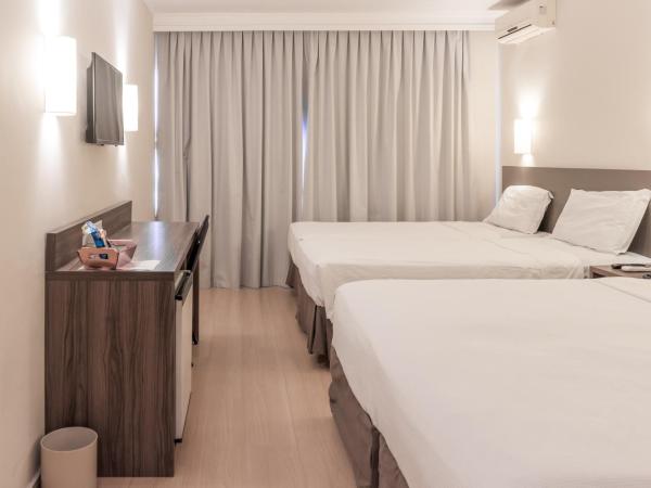 Lancaster Hotel by Castelo Itaipava : photo 4 de la chambre chambre quadruple de luxe