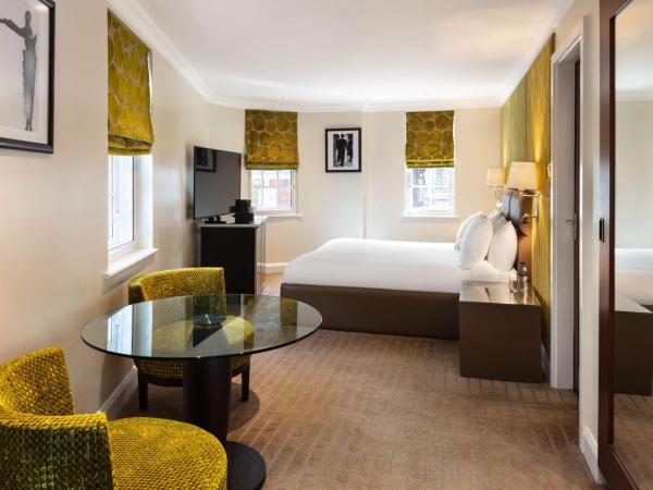 The May Fair, A Radisson Collection Hotel, Mayfair London : photo 5 de la chambre chambre supérieure collection