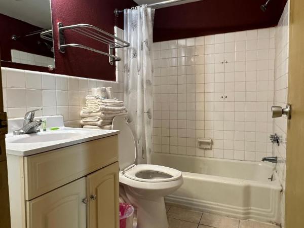 B'more Inn Motel : photo 1 de la chambre chambre double deluxe (1 adulte + 2 enfants)