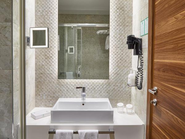 Holiday Inn Istanbul - Kadikoy, an IHG Hotel : photo 2 de la chambre chambre double standard