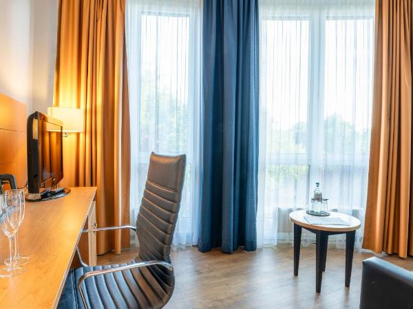 PLAZA Premium Köln : photo 4 de la chambre suite junior