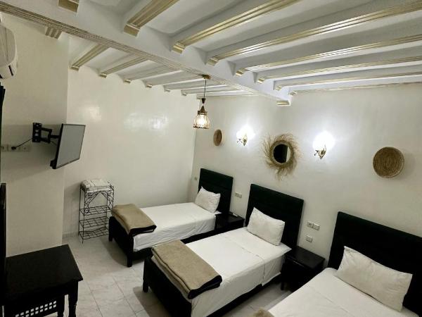 Hôtel Zaghro : photo 3 de la chambre chambre triple confort