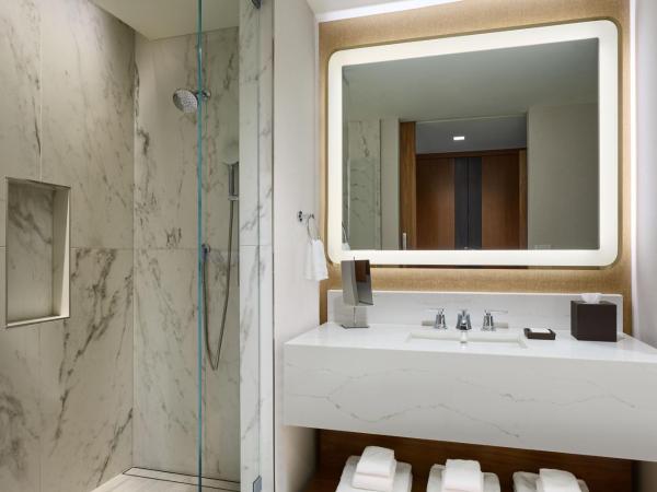 JW Marriott Dallas Arts District : photo 8 de la chambre chambre de luxe avec 2 lits queen-size - Étage supérieur