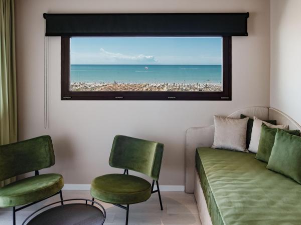 Savoy Beach Hotel & Thermal Spa : photo 3 de la chambre suite - vue sur mer