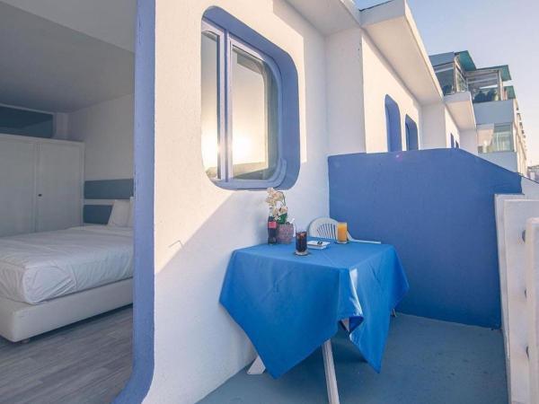 hotel tropicana : photo 3 de la chambre chambre double - vue sur mer