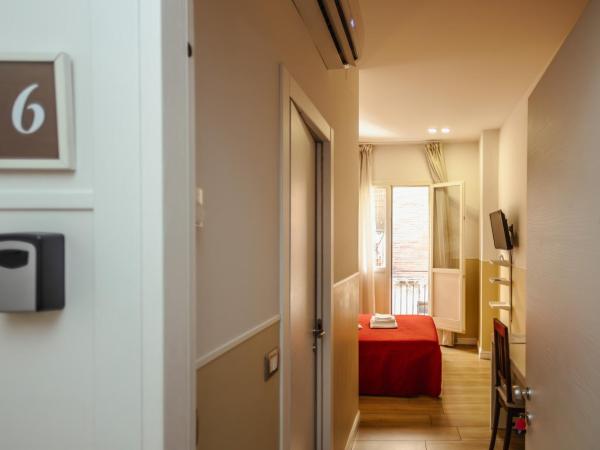 Il Tiro Rooms : photo 2 de la chambre chambre double avec salle de bains privative