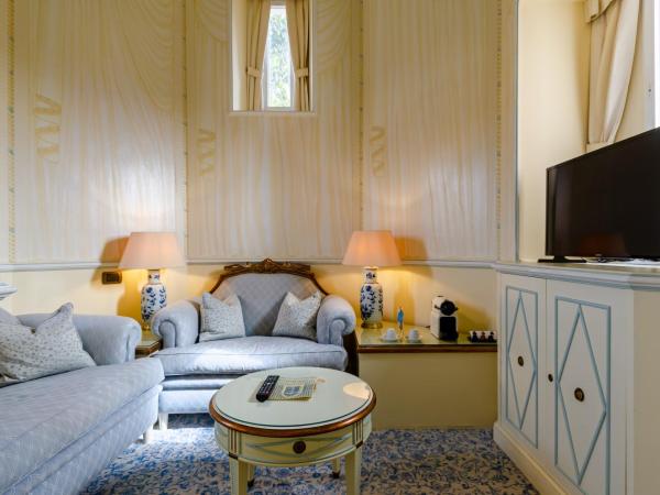 Olissippo Lapa Palace - The Leading Hotels of the World : photo 10 de la chambre chambre palace de luxe