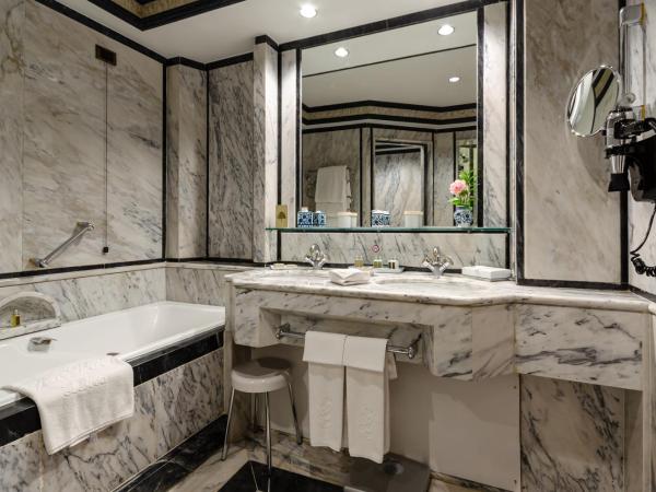 Olissippo Lapa Palace - The Leading Hotels of the World : photo 2 de la chambre chambre supérieure palais