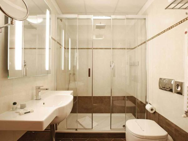 Hotel Iris : photo 10 de la chambre chambre double ou lits jumeaux supérieure