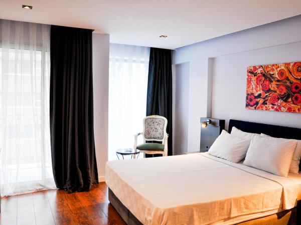 THE ROYALS HOTEL : photo 3 de la chambre chambre double avec balcon (2 adultes + 1 enfant)