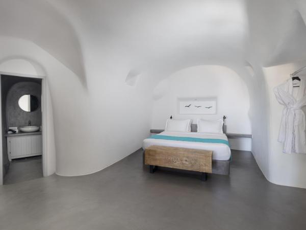 Danae Suites Santorini : photo 2 de la chambre suite trogolodyte - vue sur mer