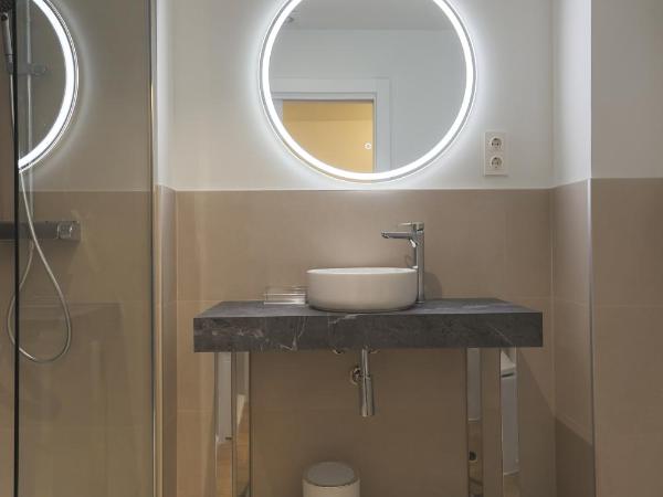 Dorinda Rooms : photo 10 de la chambre chambre triple supérieure