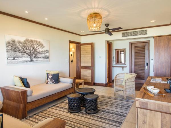 Heritage Awali Golf & Spa Resort - All Inclusive : photo 5 de la chambre suite senior avec vue sur la mer