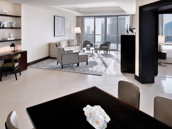 Address Downtown : photo 2 de la chambre résidence 2 chambres - balcon - vue burj khalifa et fontaine