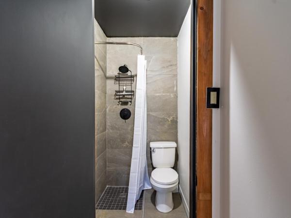 The International House Hostel : photo 9 de la chambre lit dans dortoir mixte de 4 lits