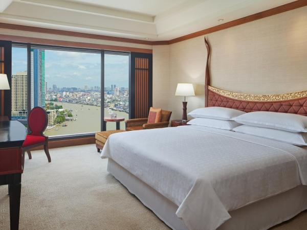 Royal Orchid Sheraton Hotel and Towers : photo 5 de la chambre suite exécutive 1 chambre avec 1 lit king-size et accès au salon club - vue sur rivière