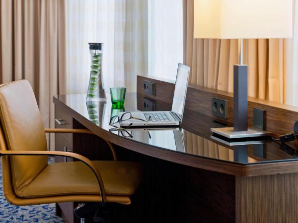 Courtyard by Marriott Vienna Prater/Messe : photo 3 de la chambre chambre lit king-size deluxe