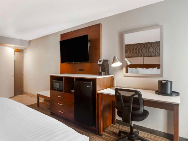 Best Western Plus Commerce Hotel : photo 3 de la chambre chambre lit king-size